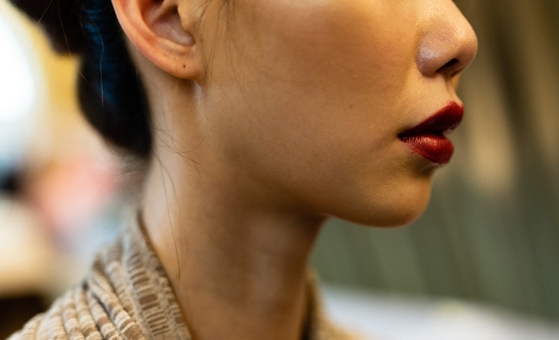 Perfume Tips : How To Match Your Lipstick With Your Perfume